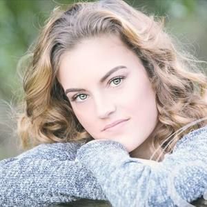 Meet your Posher, Cassie